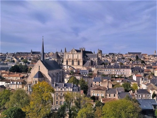 Vente à POITIERS